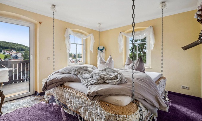 Ebersbach House | Discover an Unforgettable Vacation Home with Spa & Breakfast