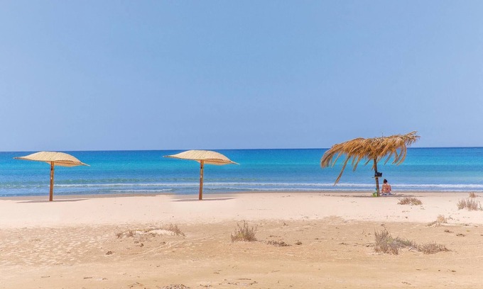 Botricello Apartment | Relaxing Beachside Retreat with Ocean View and Pet Friendly