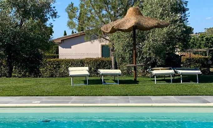 Grosseto House | Look forward to a wonderful vacation in this appealing vacation home with pool and great views of th
