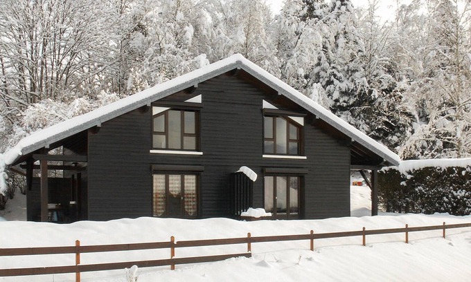 Vagney House | Ideal Vacation Home for Outdoor Fun and Family Getaways