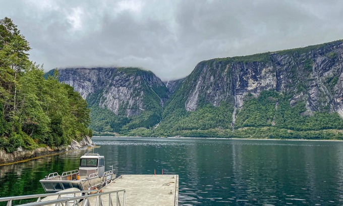 Nesset House | Cozy Eresfjord Vacation Home with Lake View and Spa