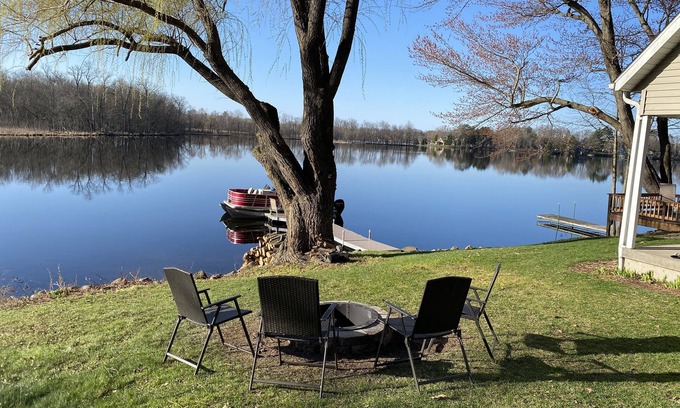Sand Creek Cabin | Tranquil Loon Landing Cabin on Chain Lake - Guest Rated 9.8