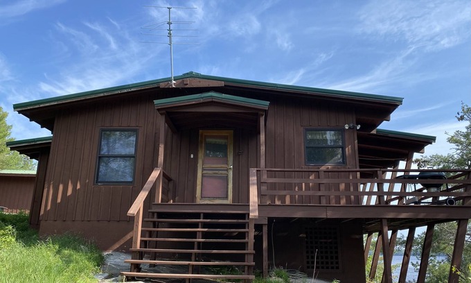Crane Lake Cabin | Experience Loon Landing: Waterfront Bliss with Top Reviews