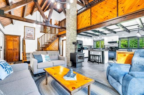 Kents Hill Ski Chalet | Child-Friendly Retreat at Loon Lodge for Memorable Getaways