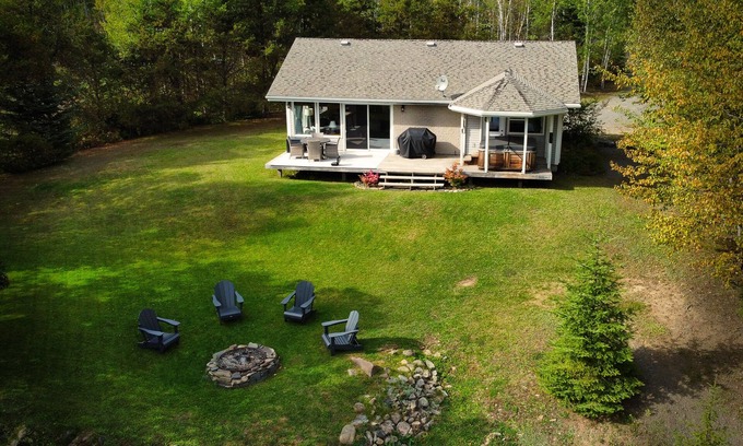 Neebing Cottage | Unforgettable Loon's Nest on Superior: Year-Round Adventures