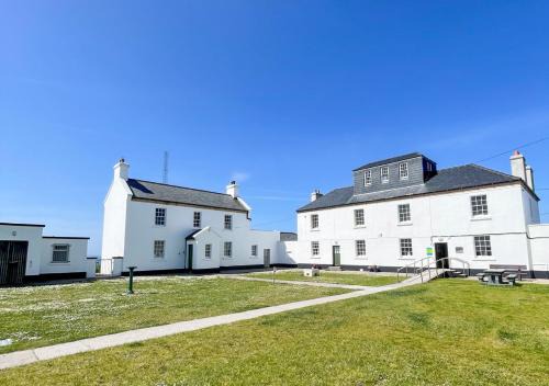 Kilbaha House | Discover Loop Head Lighthouse Attendant's Cottage Retreat