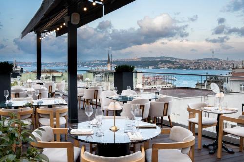 Kabatas Hotel | Discover Loop Hotel Bosphorus İstanbul with Ocean Views