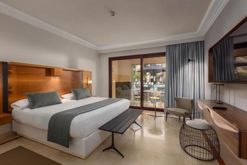 Meloneras Hotel | Elegant Lopesan Costa Meloneras Resort & Spa with Ocean Views