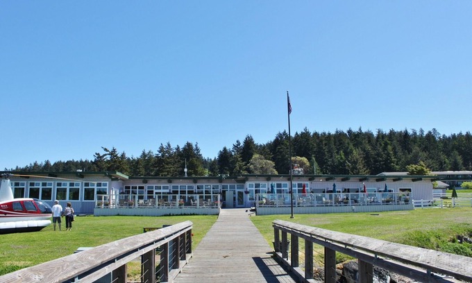 Lopez Island Hotel | Experience the Lopez Islander Resort: Pool, Spa, and More