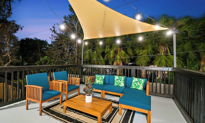 Indian Harbour Beach Apartment | Explore Lora Square: Pet-Friendly Hotel with Ocean Views