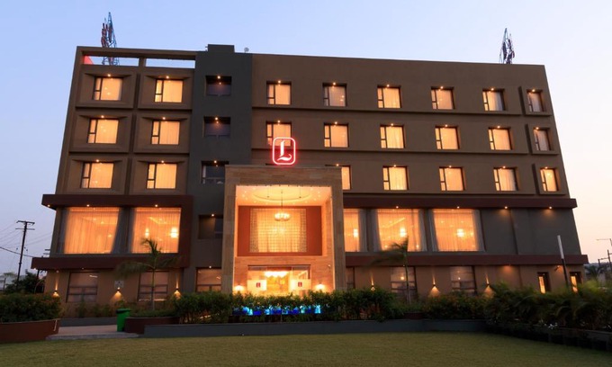 Jamnagar Hotel | Eco-Friendly Stay at Lords Eco Inn Jamnagar with Breakfast