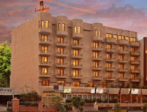 Sangram Colony Hotel | Discover Lords Plaza Jaipur: Cozy Family-Friendly Stay