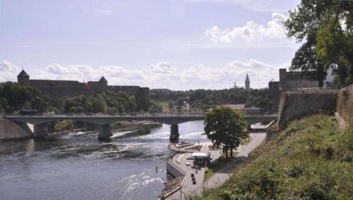 Narva Apartment | Pet-Friendly Escape at Lori Apartment - Rated 9.6/10