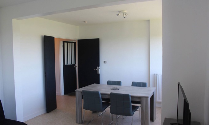 Lorient Apartment | Modern Oceanfront Appartement with Spectacular Views