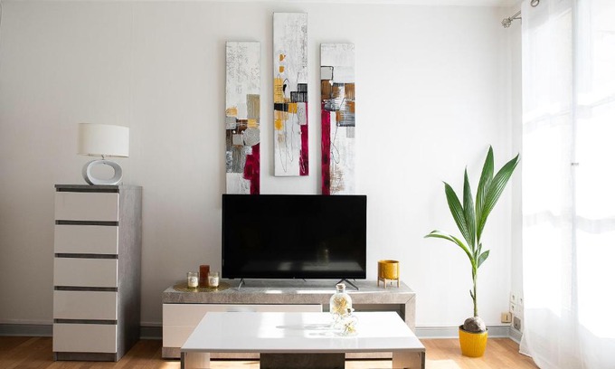 Mantes-la-Jolie Apartment | Family-Friendly Stay at Lorraine with Great Guest Reviews
