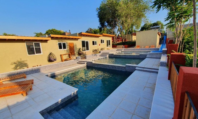 La Falda Apartment | Experience Los 4 Elementos: Poolside Retreat with Brunch