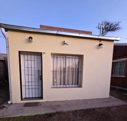 General Acha Apartment | Budget-Friendly Stay at Los Abuelos: Pet & Child-Friendly