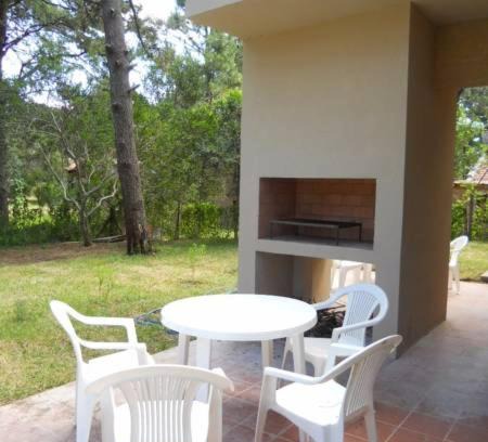 Valeria del Mar Cabin | Pet-Friendly Getaway at Los Amigos del Pinar - Rated 8/10