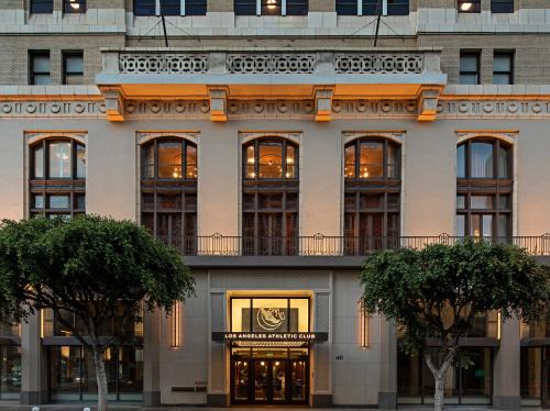 Downtown Los Angeles Hotel | Relaxing Retreat at Los Angeles Athletic Club: Pool & Spa