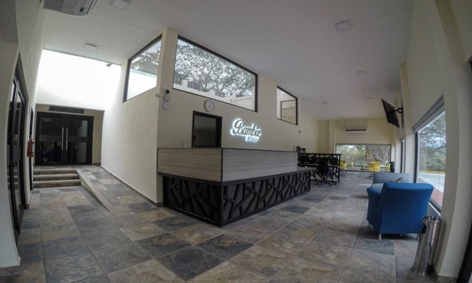 Cotaxtla Hotel | Relaxing Retreat at Los Bamboos: Spa & Family Friendly