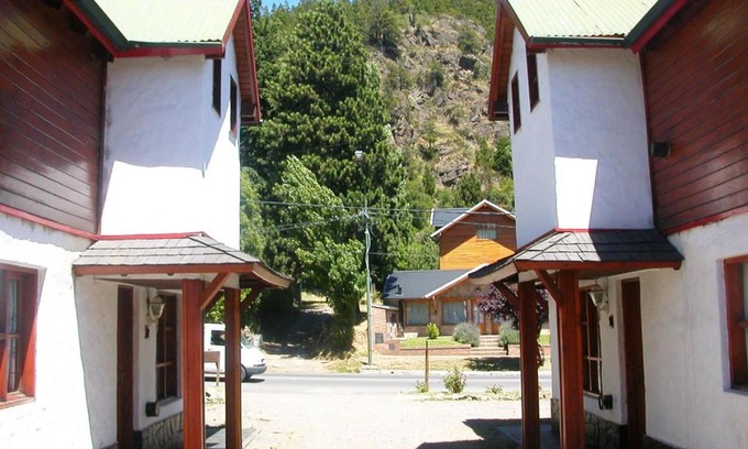 Lanin National Park Cabin | Oceanfront Retreat at Los Cerezos - Rated 9/10 by Guests