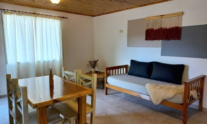 El Calafate Apartment | Guest Rated 10/10: Los Guindos with Spa & Pet-Friendly Amenities