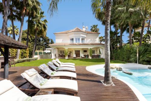 San Pedro de Alcantara Villa | Los Molineros - 8 Bedroom Villa