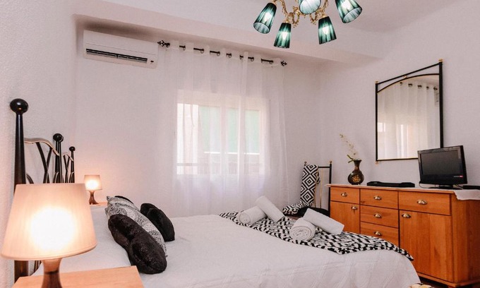 Zaidin Apartment | Family-Friendly Retreat at Los Morales de Granada