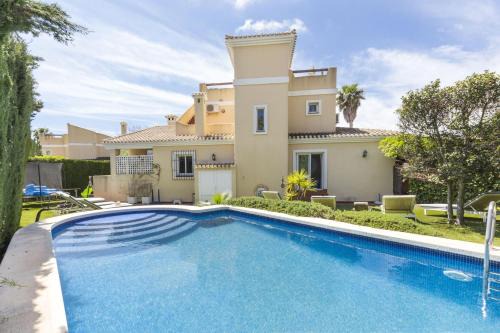 Diputacion de Rincon de San Gines Villa | Los Naranjos 7: Top-Rated Family-Friendly Getaway