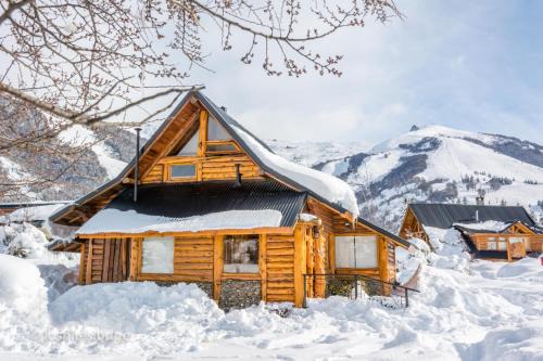 Villa Catedral Cabin | Exceptional Los Nires Lodge with Ocean View & Spa Access