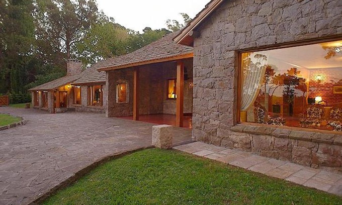 Bosque Peralta Ramos Hotel | Experience Tranquility at Los Nobles Hostal de Bosque
