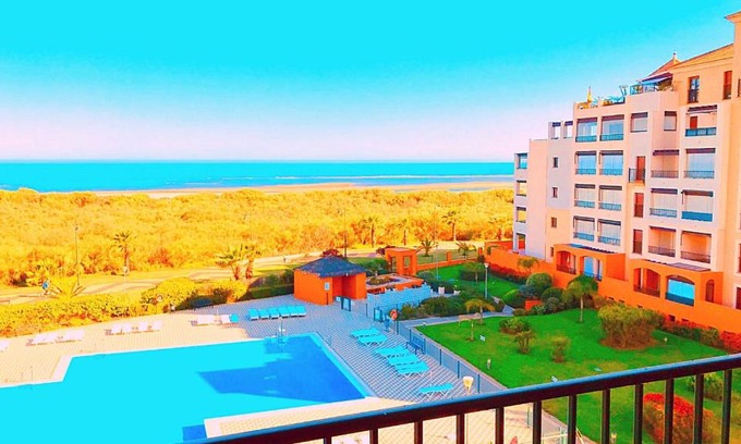 Punta del Moral Apartment | Relax at Los Pelícanos, Isla Canela - Family-Friendly Retreat
