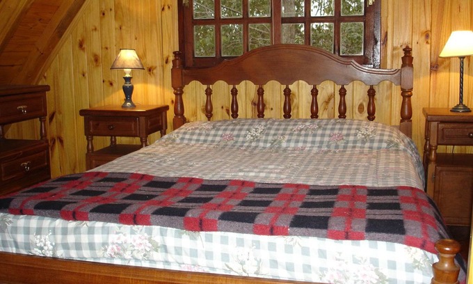 Paso del Rey Cabin | Pet-Friendly Los Platanos Cabañas with Pool & Spa