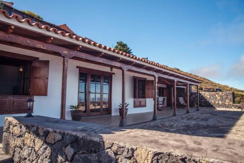 Fuencaliente de la Palma House | Top-Rated Villas Los Torres I: Oceanfront & Pet Friendly