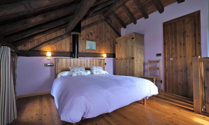Lardies Ski Chalet | Oceanfront Retreat at Los Tres Albares - Rated 8.8/10