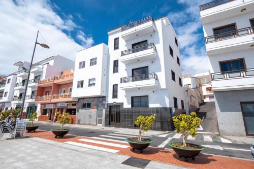 La Restinga Apartment | Discover Family-Friendly Comfort at Los Zifios Hotel