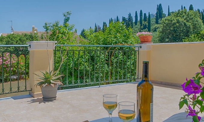 Gouvia Villa | Serene Escape: Nature Retreat Steps from Town & Beaches