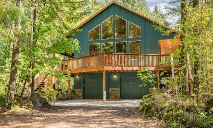 Mount Hood Village House | Experience Mt. Hood Chalet: Hot Tub, Sauna & Pet-Friendly Stay
