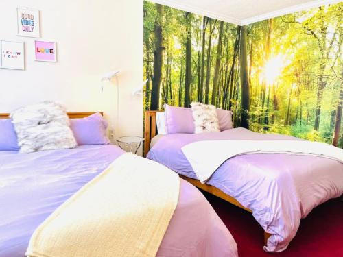 Highmount Apartment | Lotus Family Suite w 2 Beds Kitchenette 4