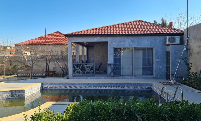 Absheron House | Cozy Lotus Guesthouse with Pool and Pet-Friendly Amenities
