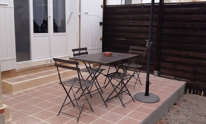 Saint-Just Apartment | Enjoy Oceanfront Relaxation at Lou Cigalou - 10/10 Rating!