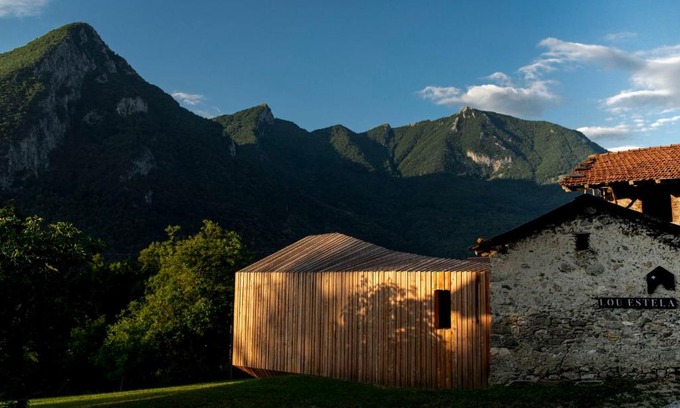 Moiola Ski Chalet | Discover Lou Estela - L'essiccatoio with Oceanfront Views