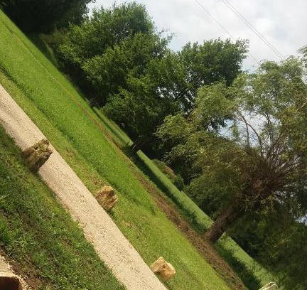Savignac-de-Miremont House | Pet-Friendly Retreat at Lou-Père'Igor with Top Amenities