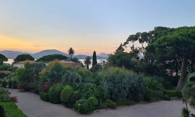 Saint-Tropez Apartment | Beachside T3 Apartment Near St Tropez with Pool & Spa