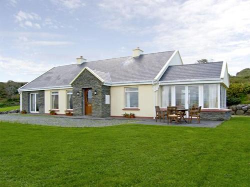 Waterville House | Discover Lough Currane Cottage: Pet-Friendly Retreat with 9.3/10