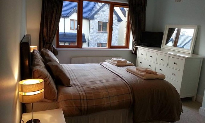 Mohill House | Discover Lough Rynn: Pet-Friendly Self-Catering Retreat