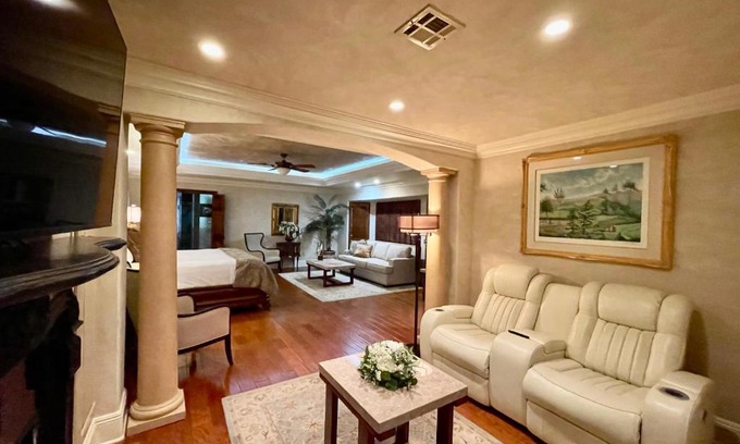 Milton Bed & Breakfast | Delightful Louisiana Cajun Mansion: Eco-Friendly Retreat