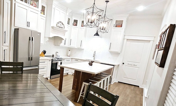 Lake Charles House | Discover Louisiana XL: 5BR Retreat with Private Pool