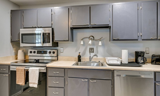 Buechel House | Cozy Louisville Home with Fenced Yard Near Downtown