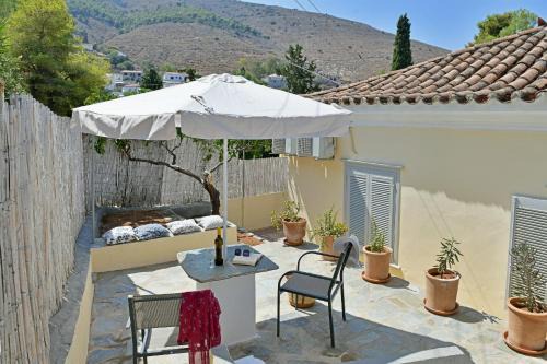 Hydra Apartment | Family-Friendly Stay at Loukia's Studio Retreat